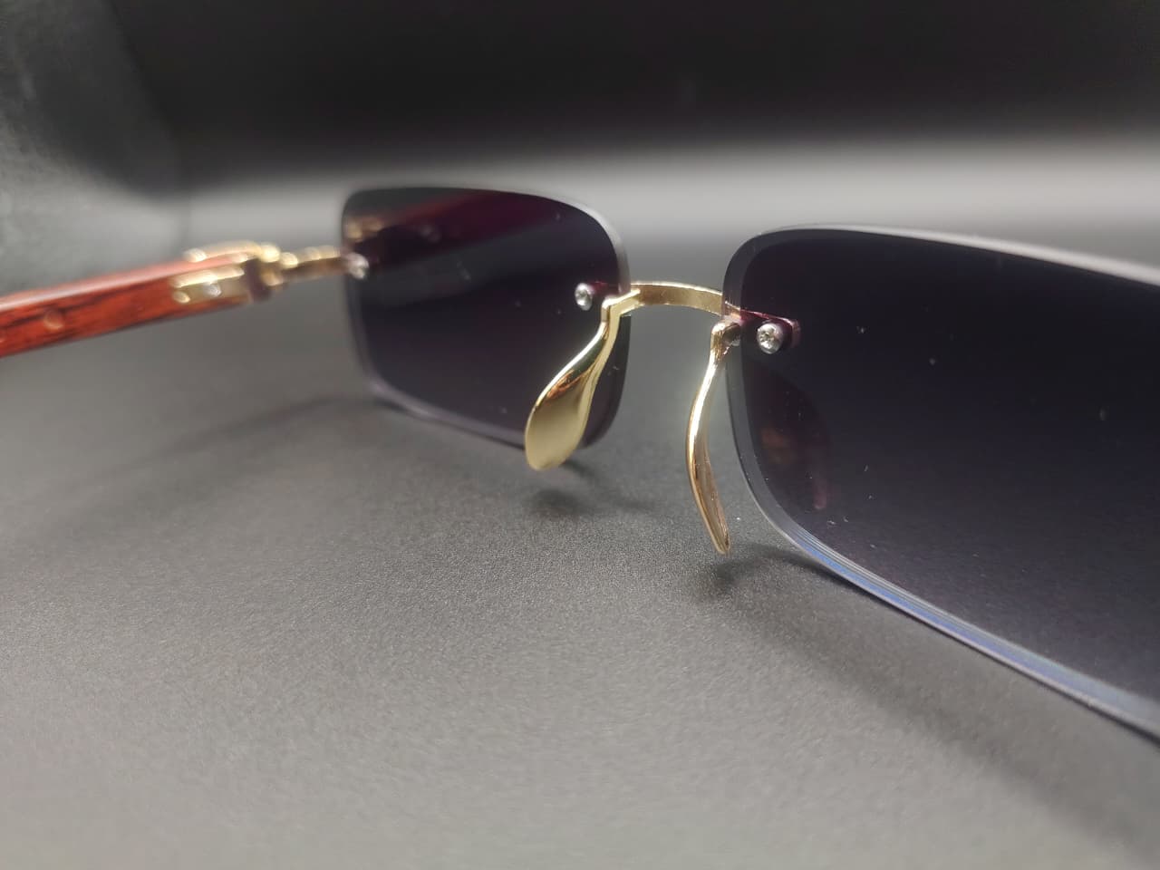 Luxor Black